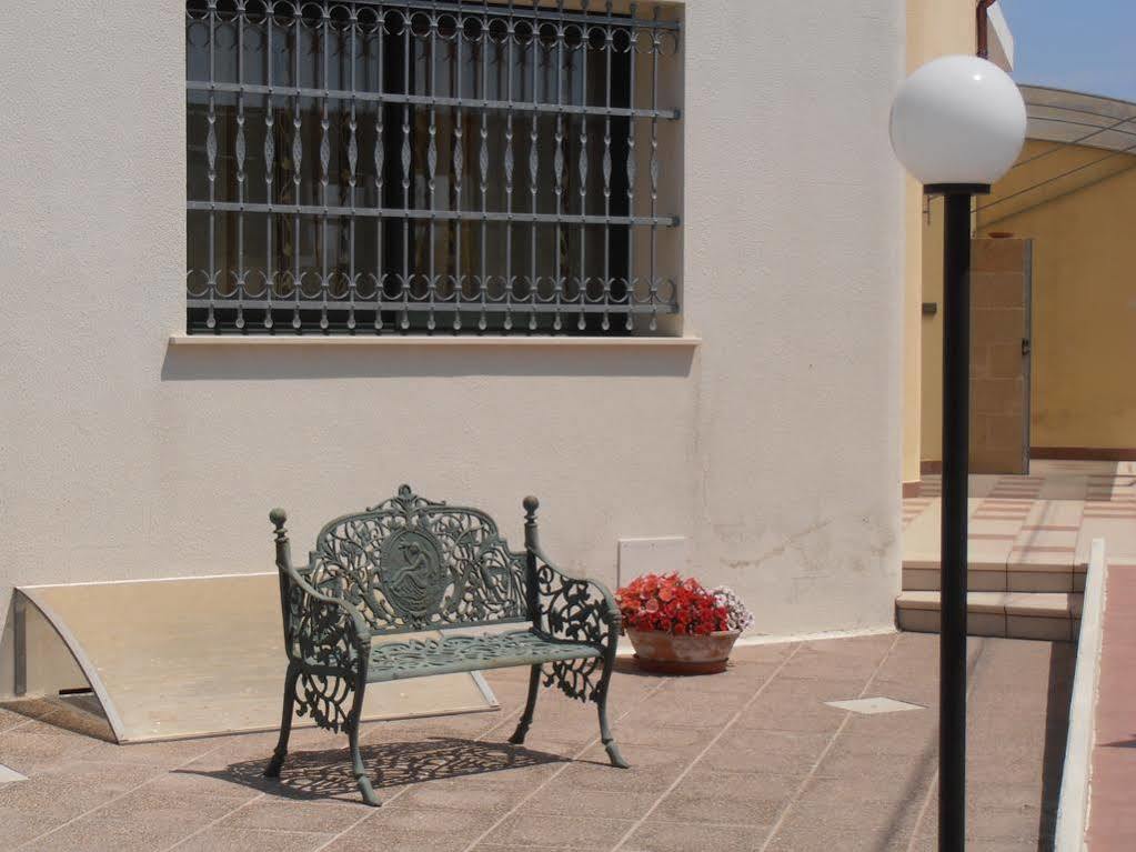 Casa Del Sole Relax Room Castrignano del Capo Exterior foto